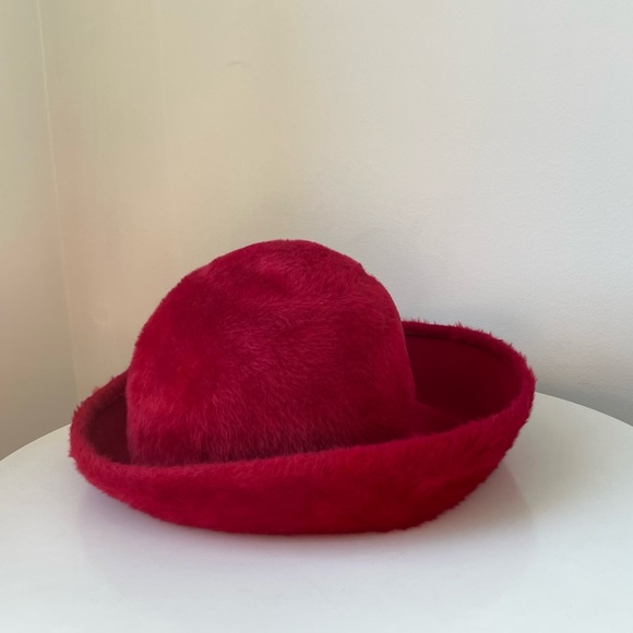 Vintage Deborah Exclusive Red Luxurious Soft Wool Hat with Bow